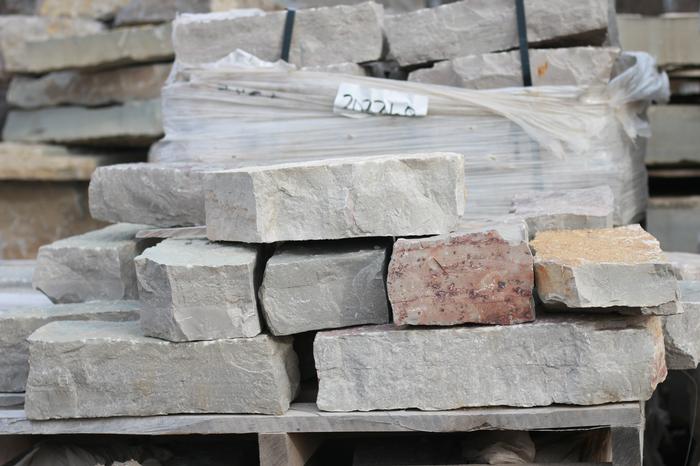 Chilton Limestone Split Wall