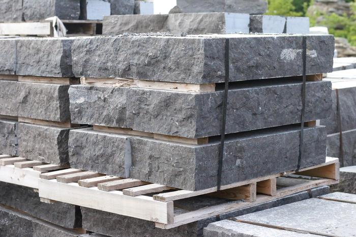 Keystone Gray Limestone Step