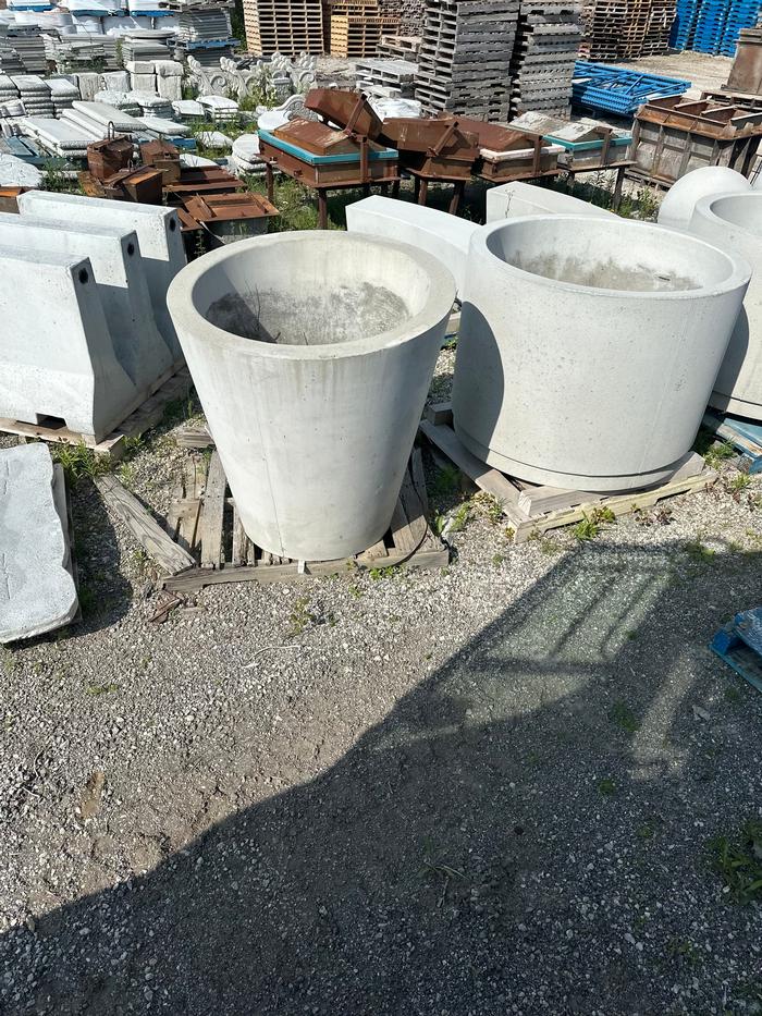 Eds Conia Planter