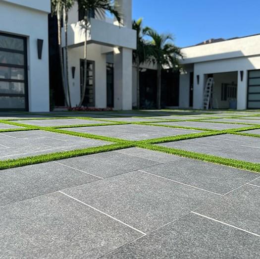 Banas Porcelain Carbon Black