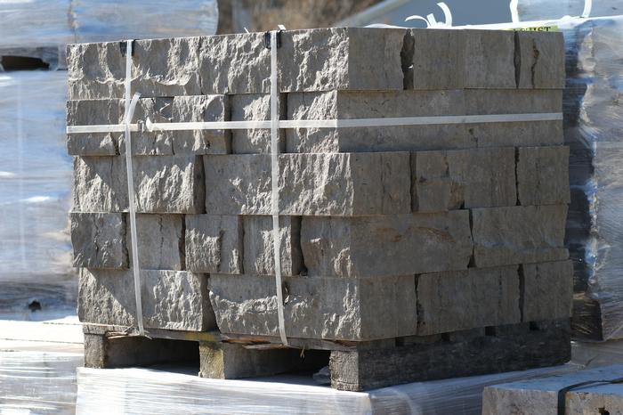 Lannon Limestone Sawn Wall